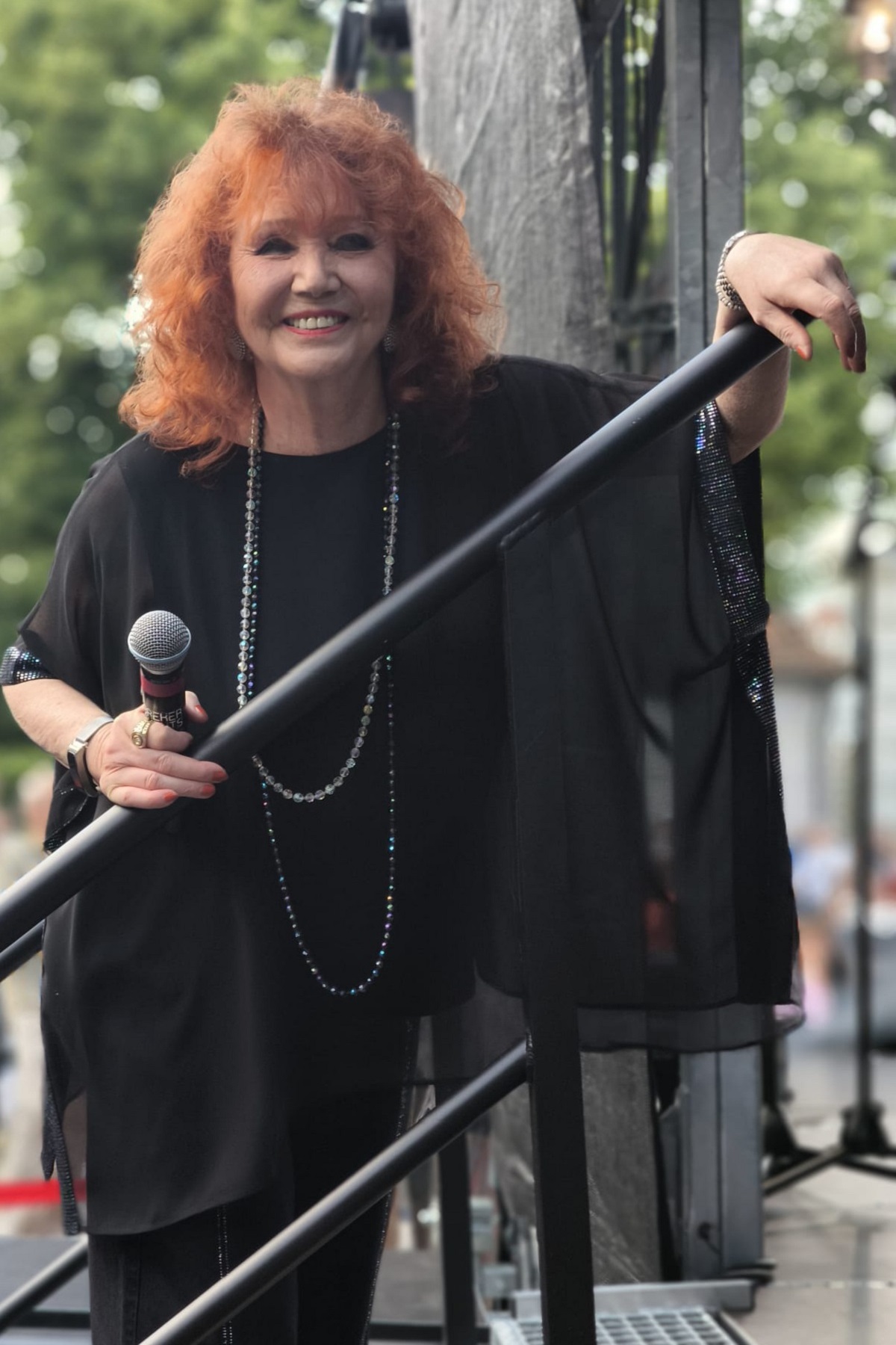 Regina Thoss mit 80.jpg